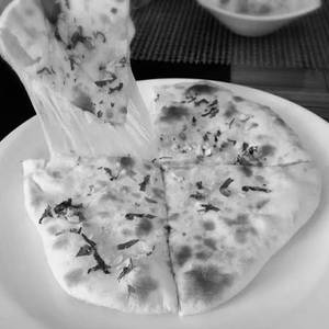 Cheese Garlic Naan