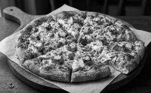 Cheese & Paneer Pizza [Regular]