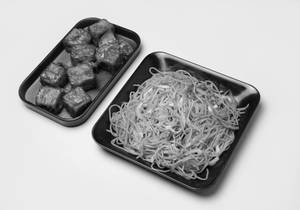 Veg Chowmein With Chilly Paneer (650 Ml)