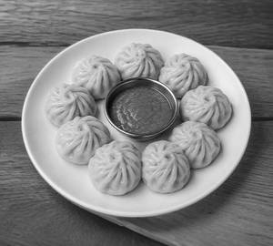 Veg momos [8 pieces]