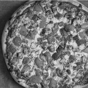 Tandoori paneer pizza
