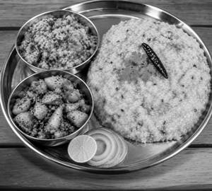 Khichdi With Chokha And Bhujia 