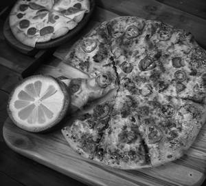 Jalapeno sour spicy pizza