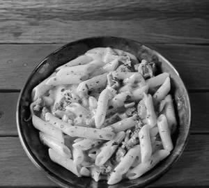 White Sauce Pasta