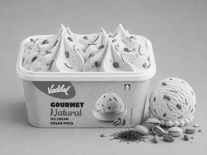 Kesar Pista Gourmet Natural Tub - 750 ML