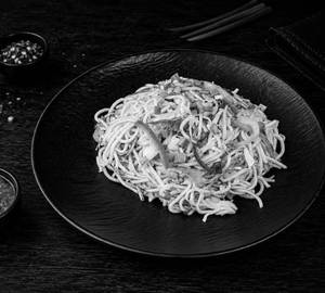 Veg hakka noodles