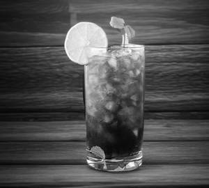 Black lemon mojito