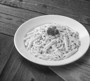 Classic creamy pasta