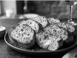 Tandoori Garlic Bread