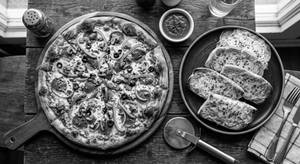 Supreme Pizza & Garlic Bread Combo
