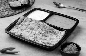 Aloo Paratha With Curd