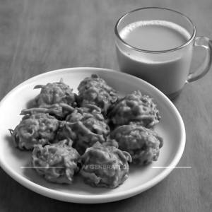 Onion Pakoda [8 Pieces] With Tea