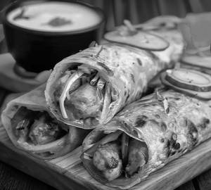 Chicken masala roll