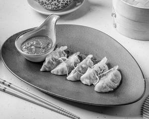 Pan Seared Chicken Momos