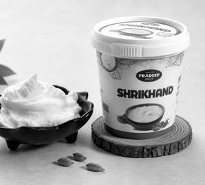 Elaichi Shrikhand