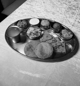 UPVAS THALI