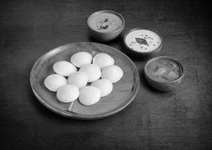 Button Idli (14 Pcs)
