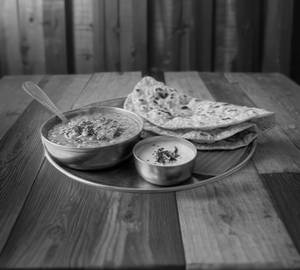 2 chapati with dal