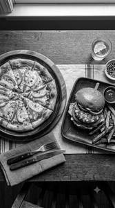 Capsicum Pizza + Fries                           