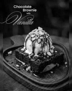 Brownie With Ice Cream