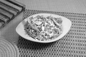 CHILLI GARLIC CHOWMEIN