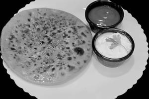 Paneer Pyaaz Paratha