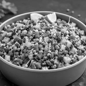 Crunchy Peanut Sprout Salad