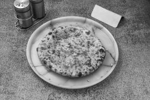 Paneer Masala Kulcha 1 Pcs