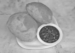 Chole Bhature [2 Bhature]