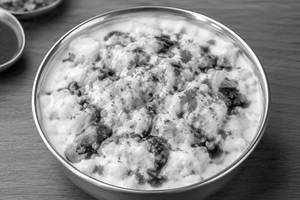 Dahi Tikhari
