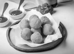 Paprika Cheese Balls