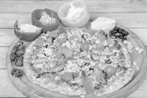 Deluxe Delight Pizza