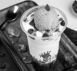 Black Current Falooda