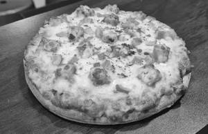 Paneer tikka butter masala pizza [7 inches]