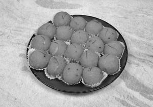 Kesar Laddu