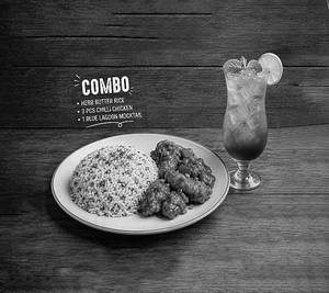 ( 𝘾𝙊𝙈𝘽𝙊:- 1 ) Herb Butter Rice And Chili Chiken 3pcs With 1 Blue Legan