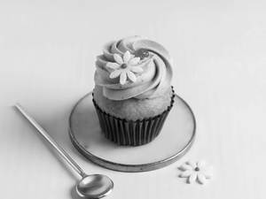 Strawberry Cupcake [1 Piece]