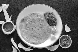 1 aloo pyaz paratha