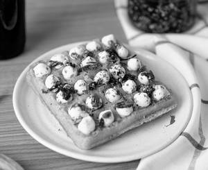 Garlic Creamcheese And Honey Chilli Oil Waffle [1 pc]
