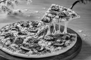 Teriyaki Mushroom & Corn Thin Crust Pizza