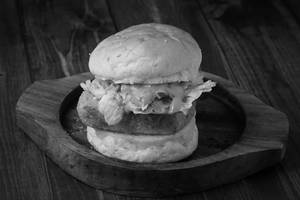 Paneer Burger [Serves 1]