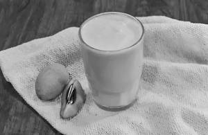 Chikoo Milkshake