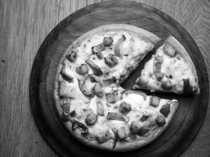Cheese, Capsicum & Paneer Pizza