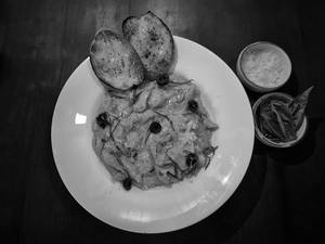 Mixed Sauce Pasta (penne/sphagetti)