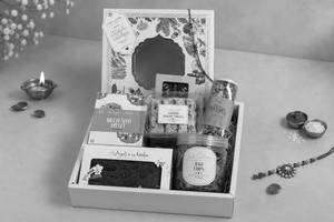 Rakshabandhan Bliss Gift Hamper With Rakhi