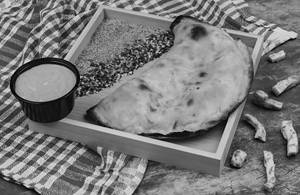 Tandoori Paneer Calzone