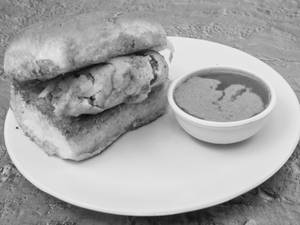 Vada Pav [1 Piece]