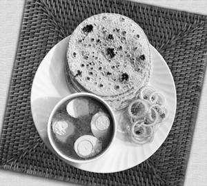 Spicy egg curry with 4 rotis delicious egg curry