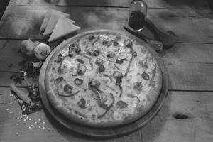 Paneer Korma Pizza