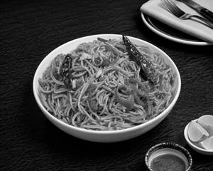 Veg Schezwan Hakka Noodles